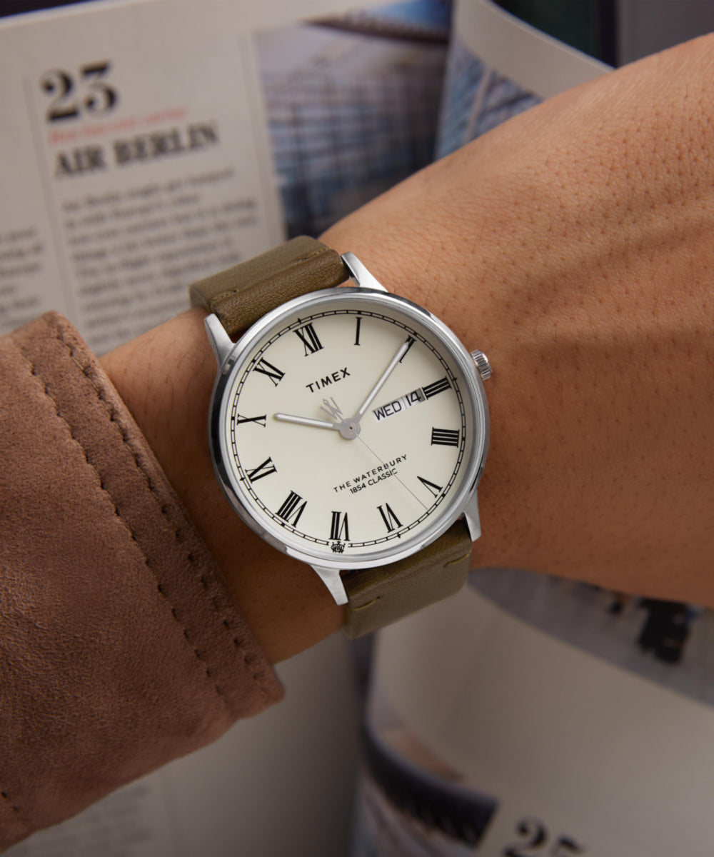 Waterbury Classic 40mm Leather Strap Watch - Image 2